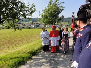 Erzbischof Lackner Pfarrbesuch Thalgau.JPG
