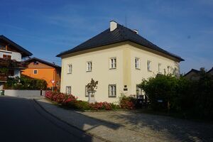 Pfarrhof Hallwang.JPG