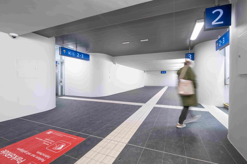 Datei:Bahnhof Schwarzach-St.Veit 2024 03.jpg