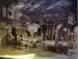Inneneinrichtung Rittersaal Villa Löwenstern.jpg