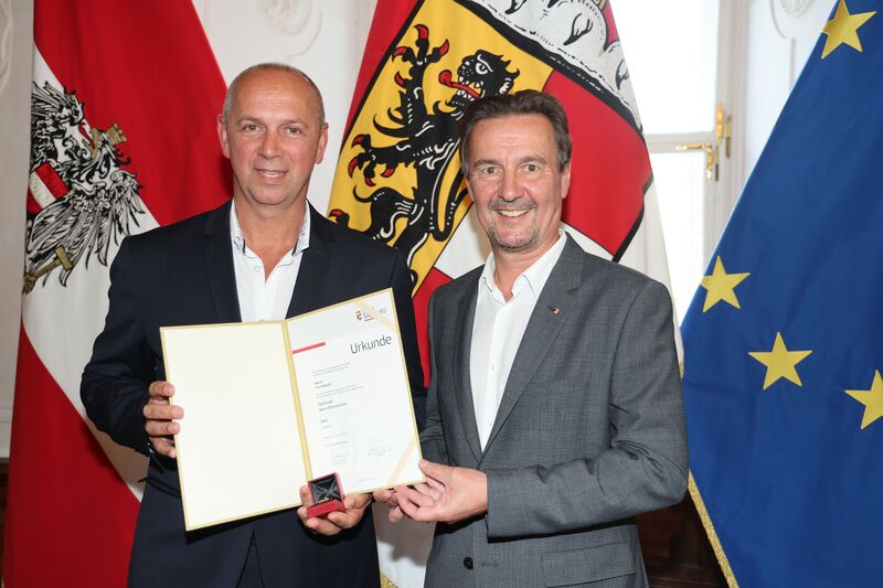 Datei:Ivo Vukovic Salzburger Sportehrenlorbeer in Gold.jpg