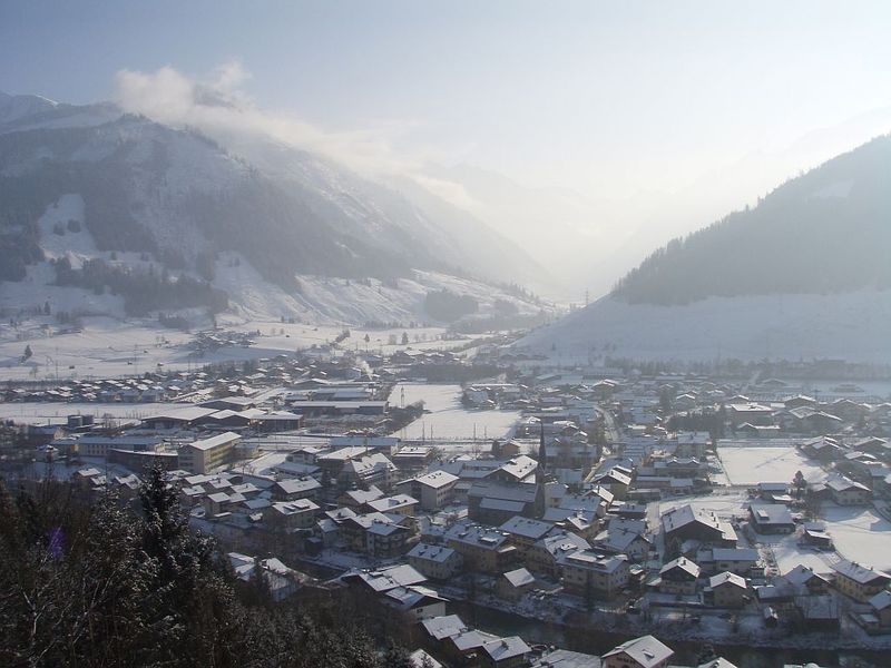 Datei:Jänner 2010 Bruck Glocknerstraße.jpg