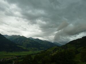 Gewitterstimmung über dem Oberpinzgau 5.jpg
