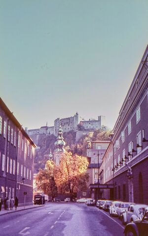 Hofstallgasse Festspielbezirk Archiv Welser 1964.jpg