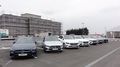 Mercedes-Modelle, dahinter das künftige Schulungsgebäude und Betriebskantine.jpg