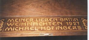 Muenchnerhof eingelegte Schreibtischlade.jpg