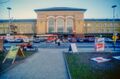 Salzburg Hauptbahnhof Zentralgebäude Februar 1989.jpg