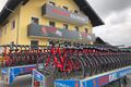Ef-eurobike-radreisen-station-obertrum-radanhaenger-gebaeude.jpg
