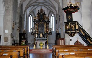 Pfarrkirche Straßwalchen, Mittelschiff.jpg
