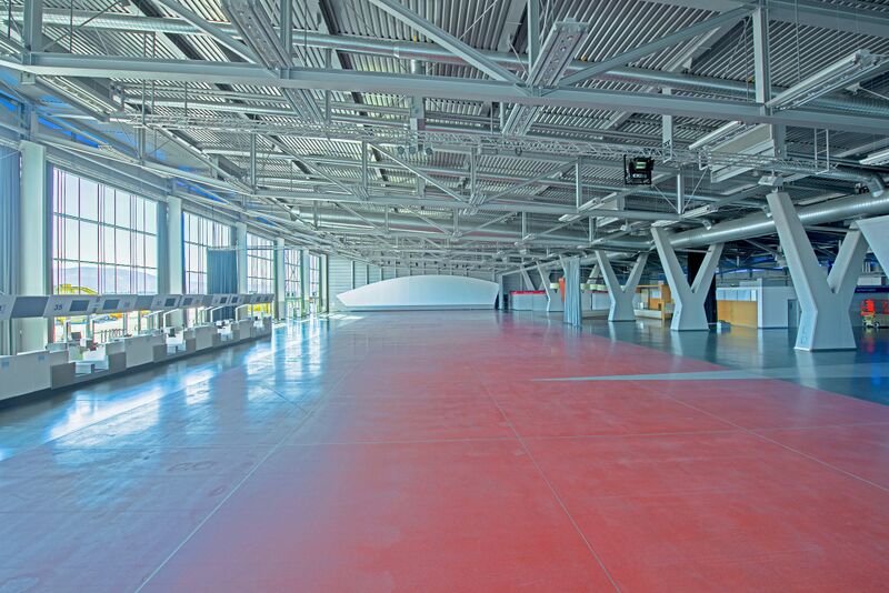 Datei:Amadeus terminal 2 Innenaufnahme.jpg