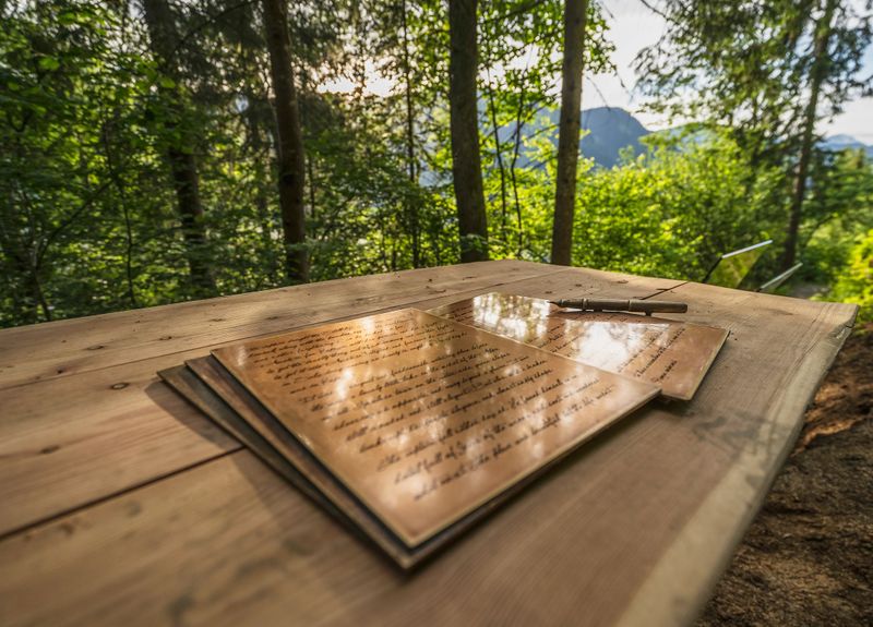 Datei:Guestbook thumersbach.jpg