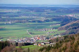 Nußdorf am Haunsberg, Ansicht vom Haunsberg-Panorama-Rundweg.jpg