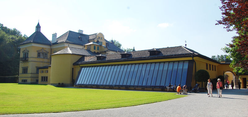 Datei:Orangerie im Hellbrunner Schlosspark.jpg