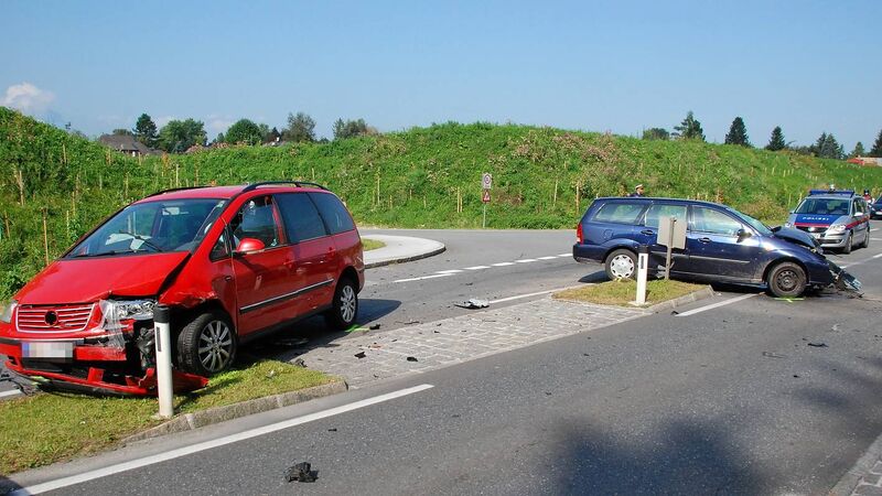 Datei:Symbolbild Verkehrsunfall.jpg