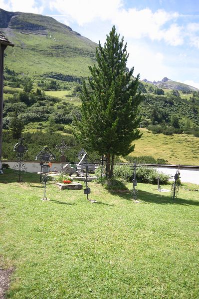 Datei:Tauernfriedhof obertauern 31420 2016-08-04.jpg