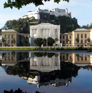 Festung Hohensalzburg Spiegelung.jpg