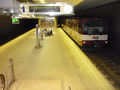 Lokalbahnhof mit Bahnsteig.JPG