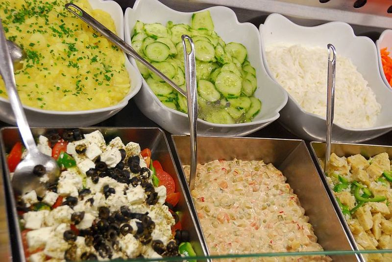 Datei:Pflegerbruecke Buffet 01.jpg