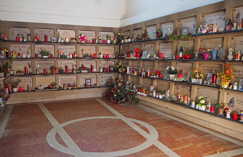 Datei:Sankt Johann Friedhof01a.jpg