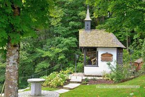 2025 09 10 Hubertuskapelle Schloss Fuschl 01.jpg