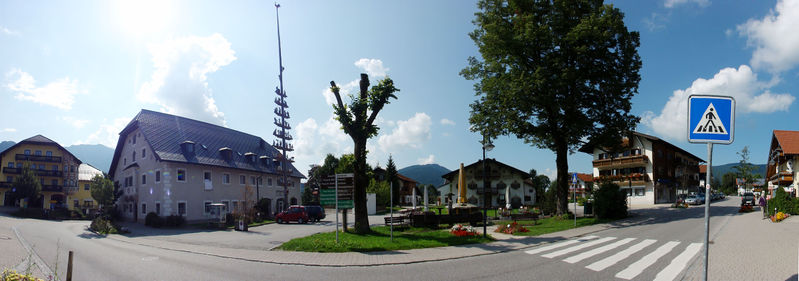 Datei:Innzell, Dorfplatz.jpg