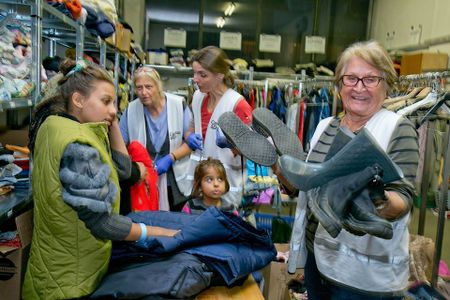Flüchtlingswelle 2015 Kleiderkammer.jpg