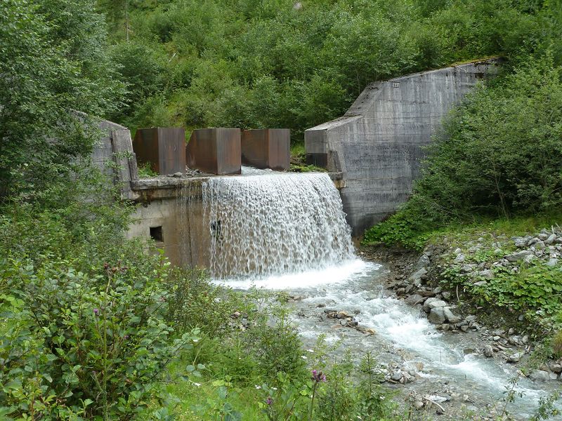 Datei:Geschiebesperre, Mühlbachtal 9.jpg
