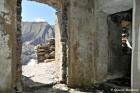 Salmhütte Reste der dritten Hütte 04.jpg
