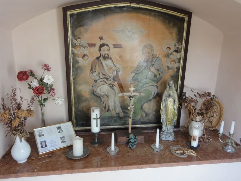 Datei:Kapelle des Hofbauerngutes, Innenansicht.jpg