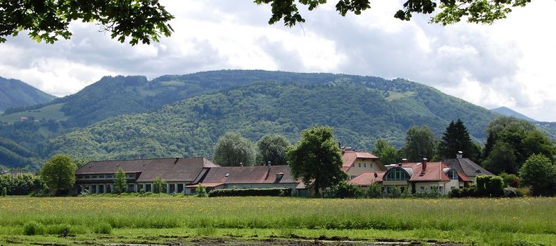 Datei:Ziegler Stahlbau Salzburg Süd.jpg