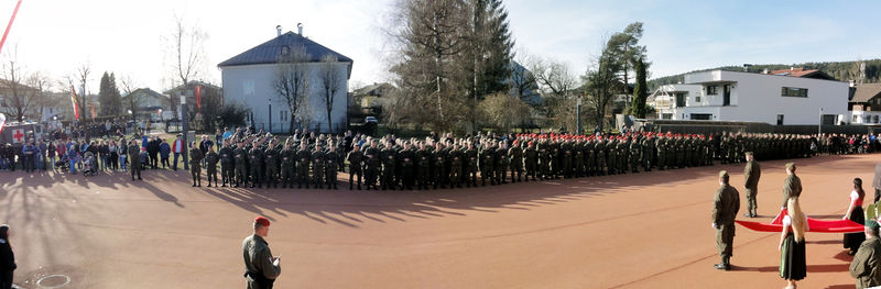 Datei:Angelobung am Roten Platz.jpg