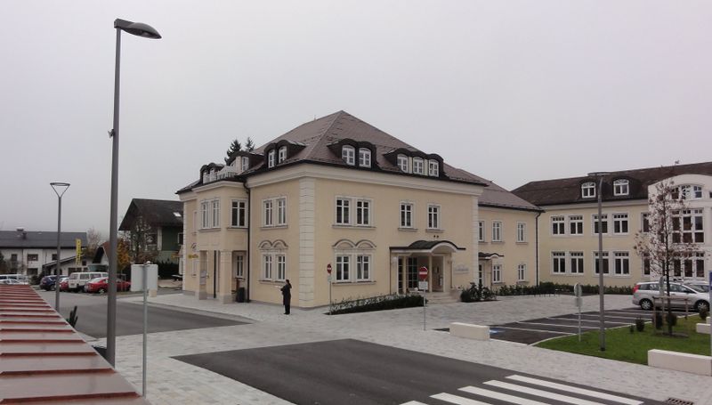 Datei:Marktgemeindeamt Eugendorf.jpg