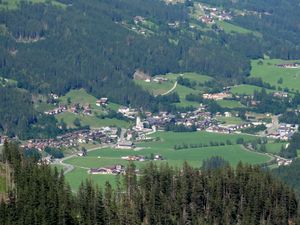 Wald im Pinzgau, Ansicht von der Gerlosstraße.jpg