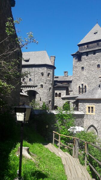 Datei:Burg Finstergrün 1 (24).jpg