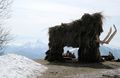 Mammut am Gaisberg vor Kohmayr's Gasthaus Gaisbergspitz.jpg