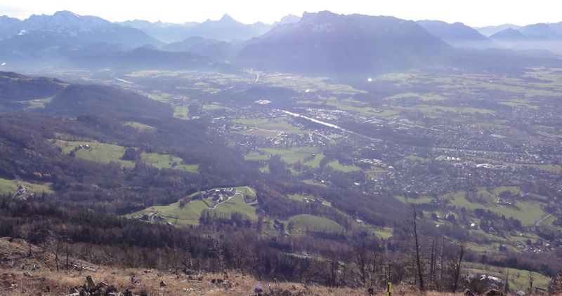 Datei:Aigen mit Gaisberganteil.jpg