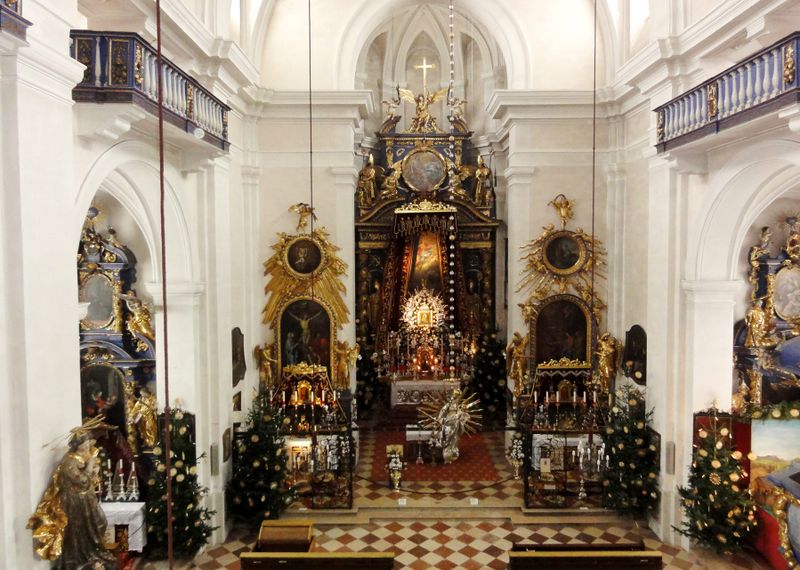 Datei:Basilikablick v. Empore.jpg