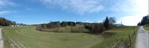 Straßenverlauf im Tiefenbachtal (Panoramabild).jpg