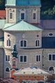 Filialkirche zum hl. Michael schiefer Turm Blick vom Kapuzinerkloster.jpg