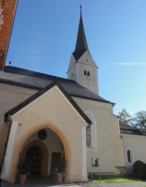 St. Michael, Kirchenportal.jpg