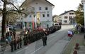Aufstellung beim Kriegerdenkmal bei der Heldenehrung.jpg