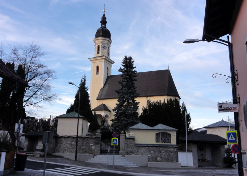 Datei:Dorfkirche Liefering.jpg