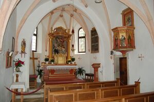 Innenansicht der Steinhöglkirche.JPG