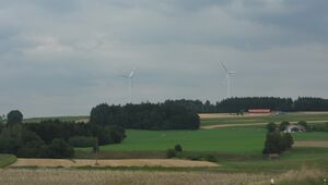 Windräder in Palling von Westen.jpg