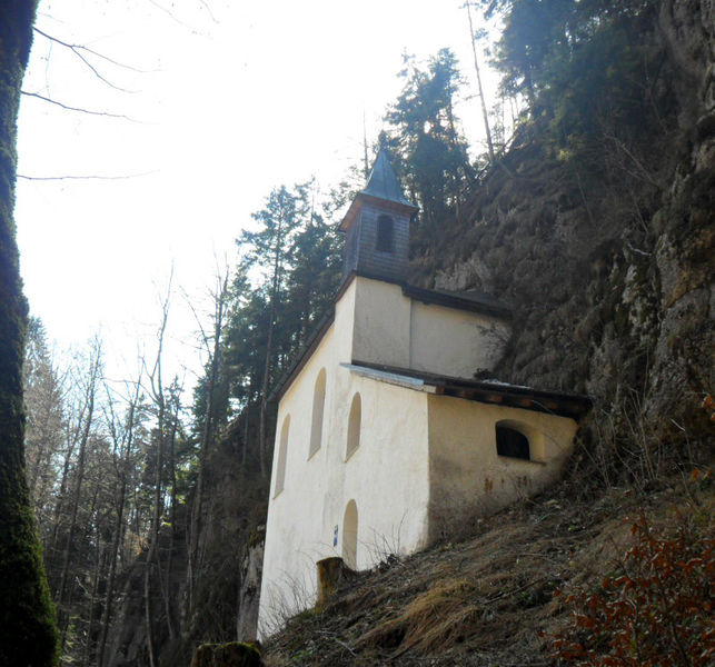 Datei:Falkenstenkirche, Nordansicht.jpg