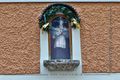 Salzburg Nonntaler Hauptstraße 19 Wandnische Figur.jpg