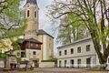 Kirchenbezirk Neumarkt am Wallersee Schanzhaus Kriegerdenkmal Haus Katharina 23 April 2017.jpg