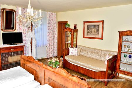 Hohlwegwirt Zimmer 05.jpg