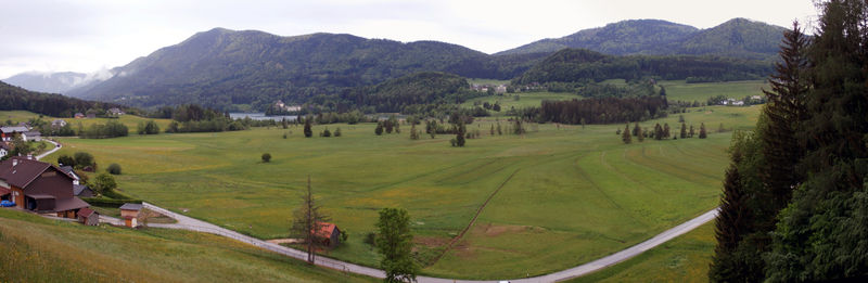 Datei:Panoramabild Fuschlsee West.jpg