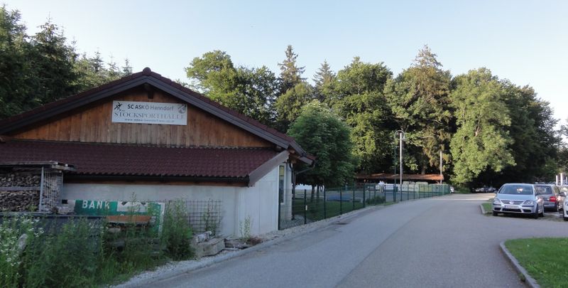 Datei:Stocksportanlage am Henndorfer Sportplatz.JPG